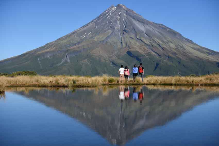 Mount Taranaki Views Web Cam And Stills Image Gallery Live Art Taranaki Vista Rhyton Project More Comments